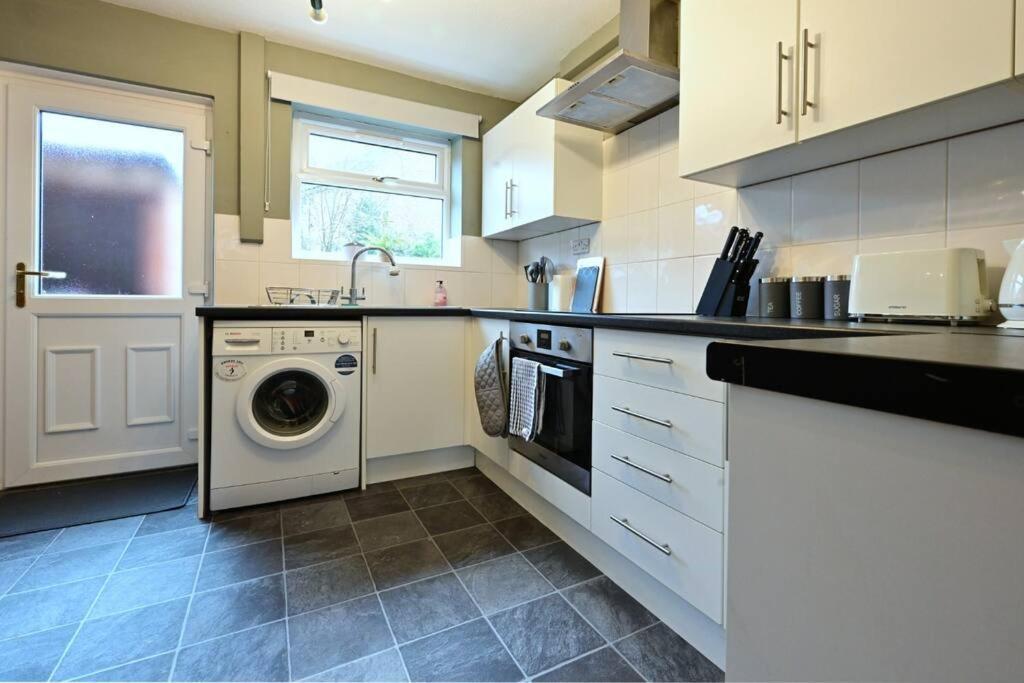 Reduced Rates For Weekly, Monthly And Longer Stays Durham Esterno foto